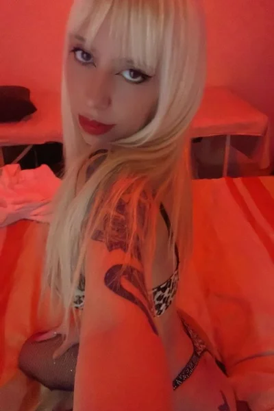 Nazarena (26 years) — Rosario, Argentina - 36