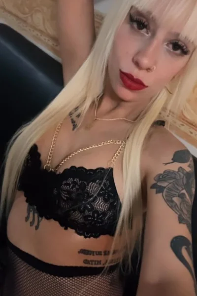 Nazarena (26 years) — Rosario, Argentina - 12