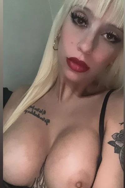 Nazarena (26 years) — Rosario, Argentina - 16