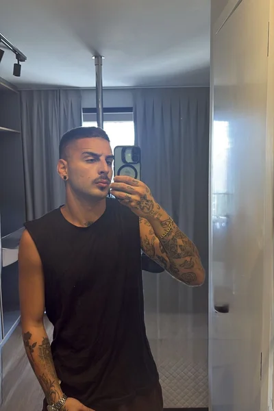 Aaron (24 años) — Microcentro, Argentina - 3