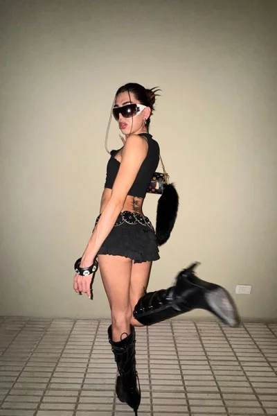 Tina Vip, Nuñez