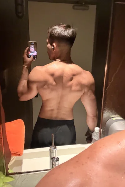 Mike (28 anos) — Madrid, España - 2