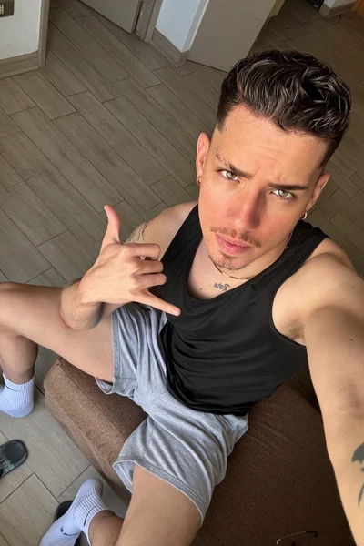 Eduardo (25 años) — Santiago