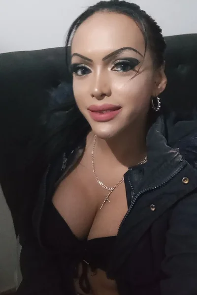 Arleny (27 años) — La Plata, Argentina - 17