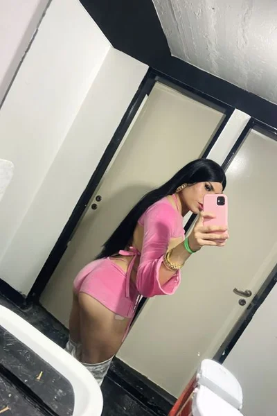 Sienna Caba (20 años) — Palermo, Argentina - 13
