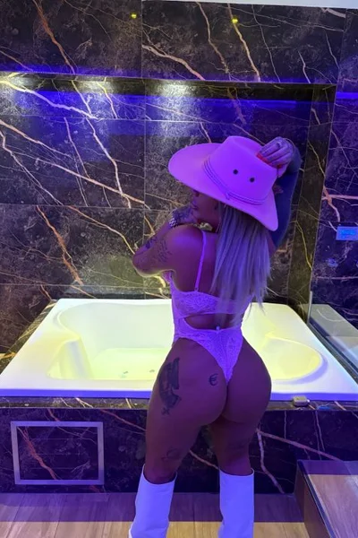 Sofi (27 anos) — Moreno, Argentina - 50
