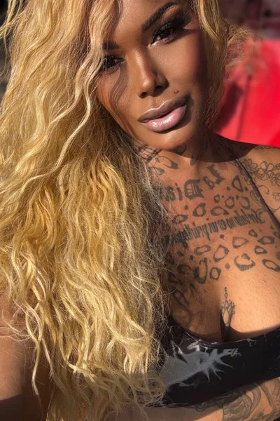 Isabella Ts (28 años) — Microcentro, Argentina - 24