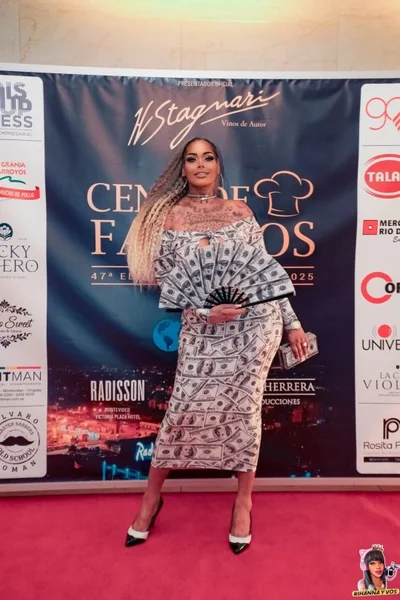 Isabella Ts (28 años) — Microcentro, Argentina - 17