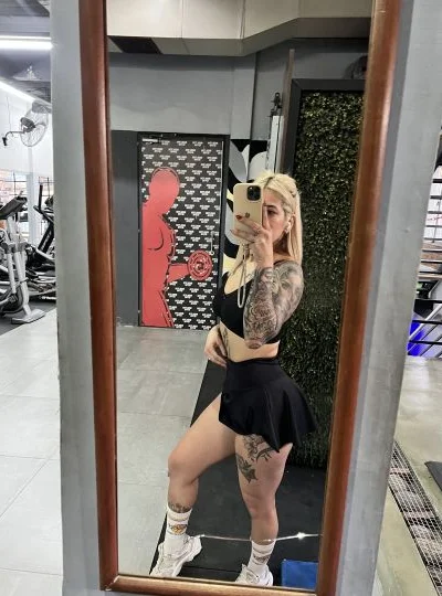 Flor (24 años) — Microcentro, Argentina - 1