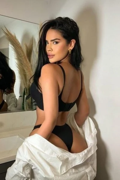 Ayla (26 años) — Los Cabos, México - 2