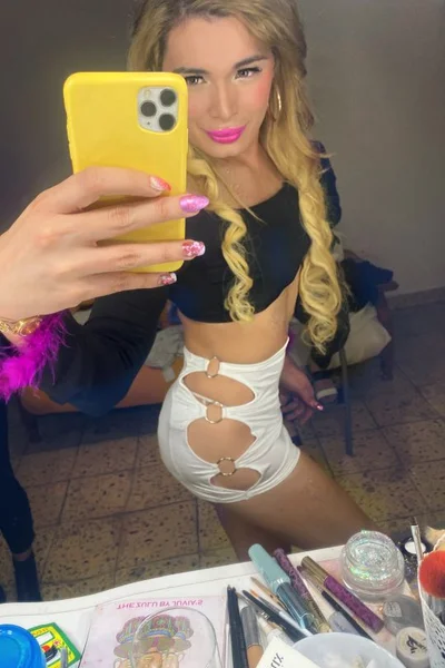 Pia Vip (25 años) — Microcentro, Argentina - 37