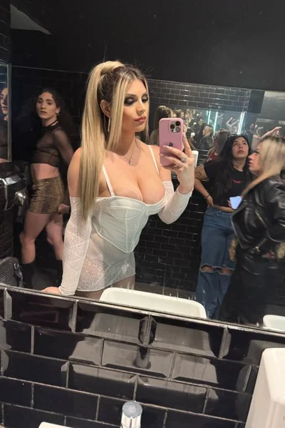 Nicole J (27 years) — Capital, Argentina - 137