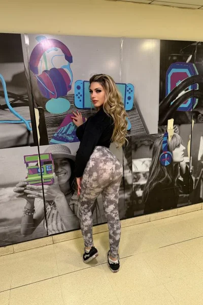 Nicole J (26 años) — Palermo, Argentina - 41