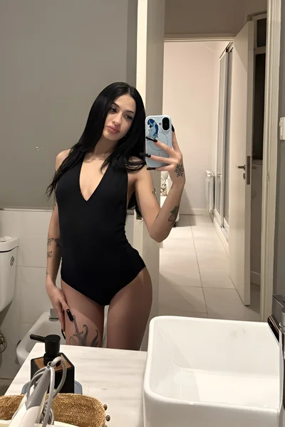 Luna (19 años) — Recoleta, Argentina - 18