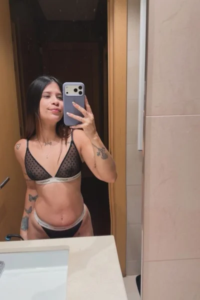 Megan (23 anos) — Barcelona, España - 2