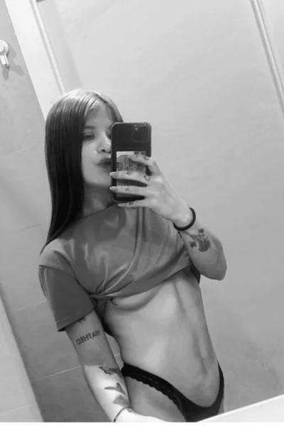 Megan (23 anos) — Barcelona, España - 13