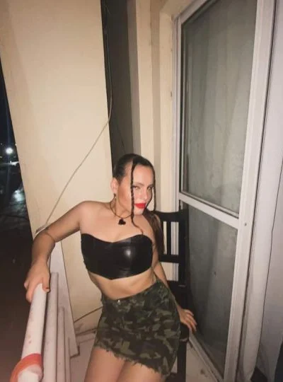 Mia Es (27 años) — La Paternal, Argentina - 57