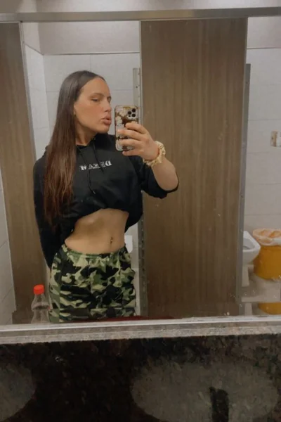 Mia Es (27 años) — La Paternal, Argentina - 25
