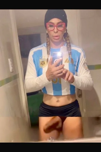 Diana Vip (40 años) — Balvanera, Argentina - 1