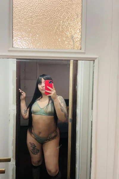 Juli (23 años) — Lomas de Zamora, Argentina - 4