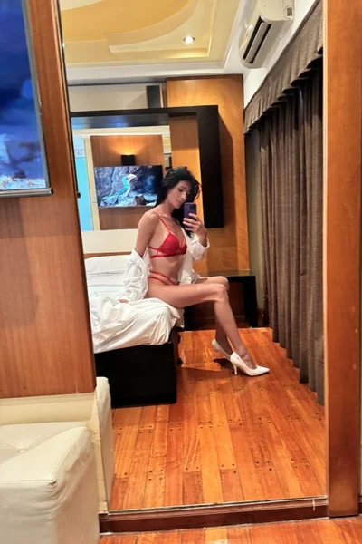 Virginia VL (31 anos) — Villa Urquiza, Argentina - 38
