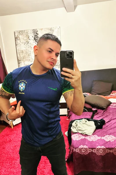 Eduardo (27 years) — Madrid, España - 9