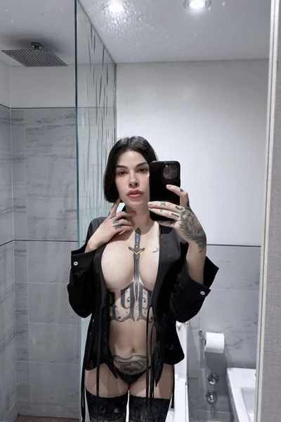 Olivia S (31 years) — Recoleta, Argentina - 1