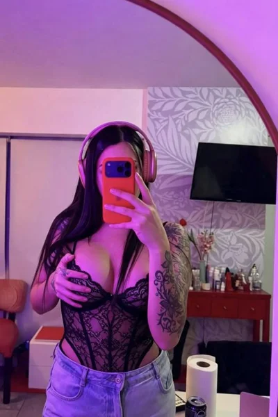 Emily Romano (26 años) — Palermo, Argentina - 16