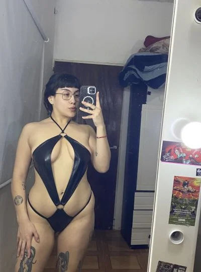 Luna (25 años) — Bariloche, Argentina - 24