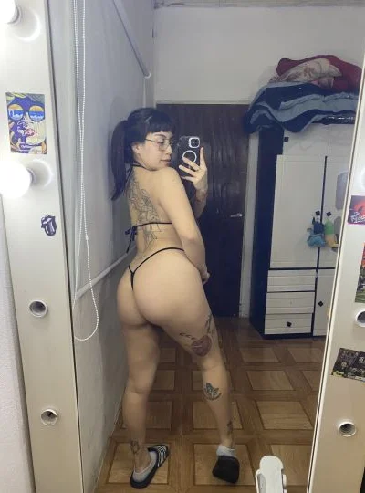 Luna (25 años) — Bariloche, Argentina - 25