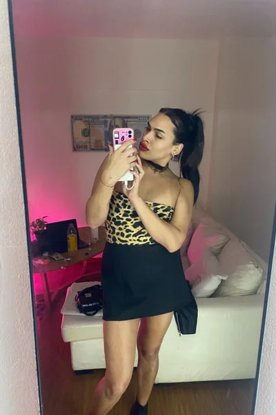 Tina F (30 years) — Obelisco, Argentina - 101