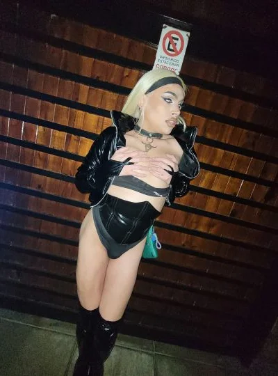 Tina F (30 años) — Obelisco, Argentina - 202