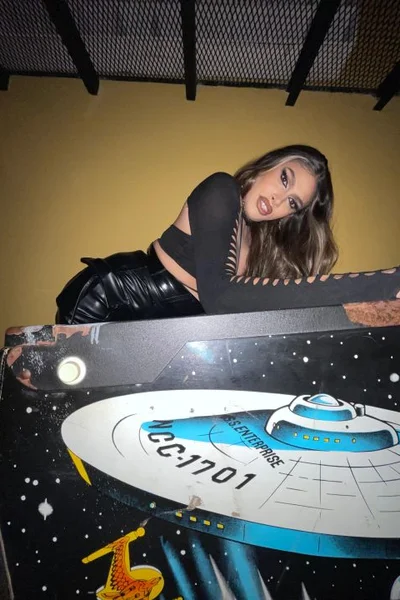 Tina F (30 años) — Obelisco, Argentina - 170