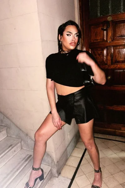 Tina F (30 años) — Obelisco, Argentina - 30