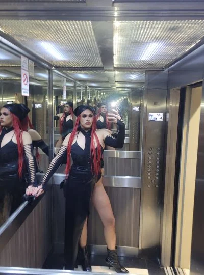 Tina F (30 años) — Obelisco, Argentina - 160