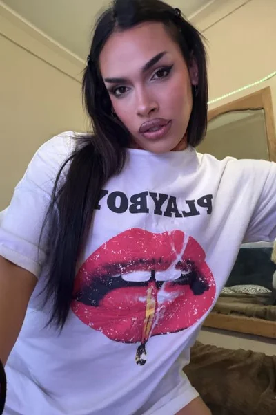 Tina F (30 años) — Obelisco, Argentina - 57