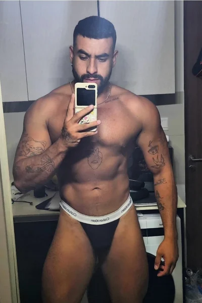 Saúl (30 años) — Madrid, España - 25