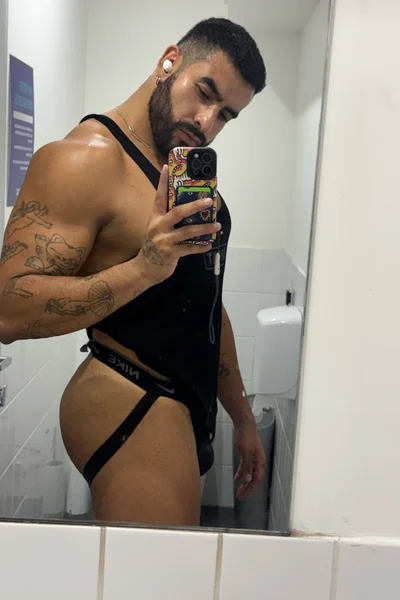 Saúl (30 años) — Madrid, España - 11