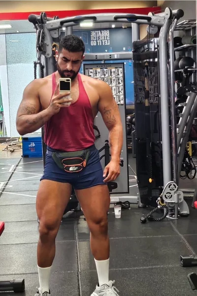 Saúl (30 años) — Madrid, España - 27