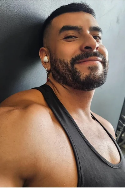 Saúl (30 años) — Madrid, España - 29