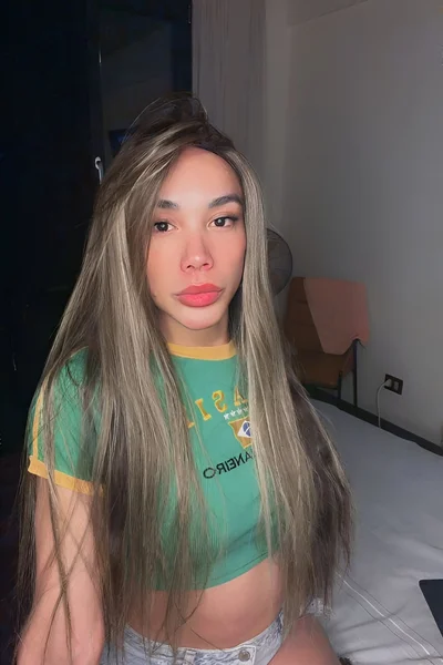 Anitta (27 years) — Providencia