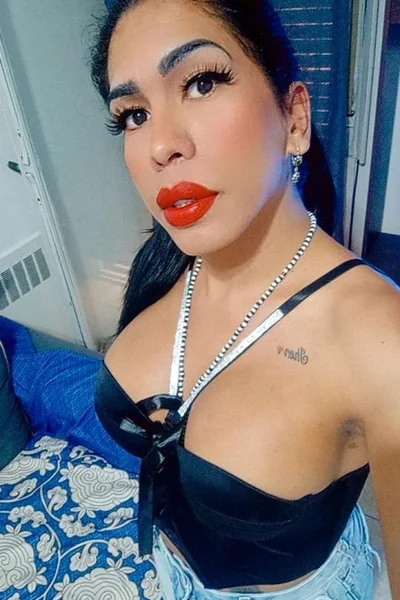 Mishell Zambrano - 65