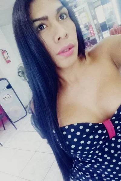 Mishell Zambrano - 88