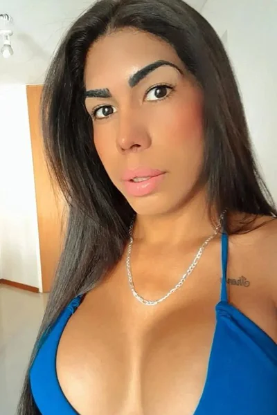 Mishell Zambrano - 77