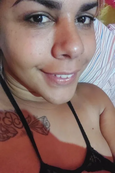 Paola az (27 años) — Avellaneda, Argentina - 30