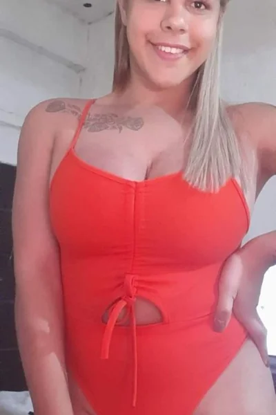 Paola az (27 años) — Avellaneda, Argentina - 12
