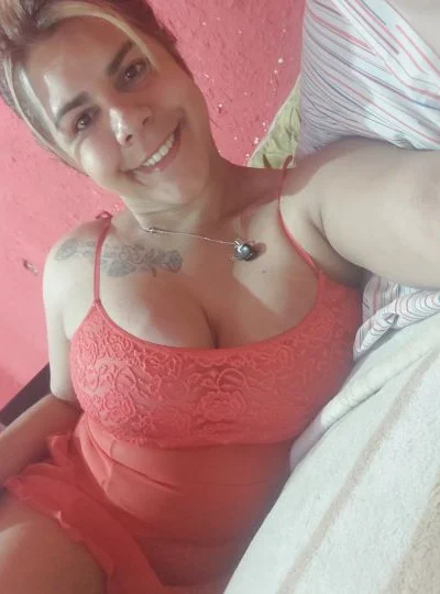 Paola az (27 años) — Avellaneda, Argentina - 10