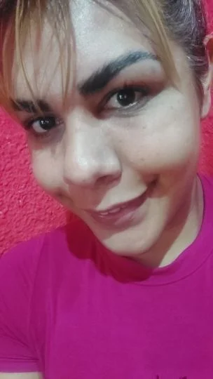 Paola az (27 años) — Avellaneda, Argentina - 19