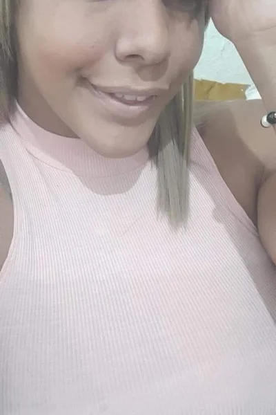 Paola az (27 años) — Avellaneda, Argentina - 15