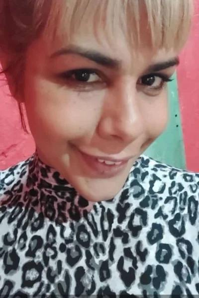 Paola az (27 años) — Avellaneda, Argentina - 41